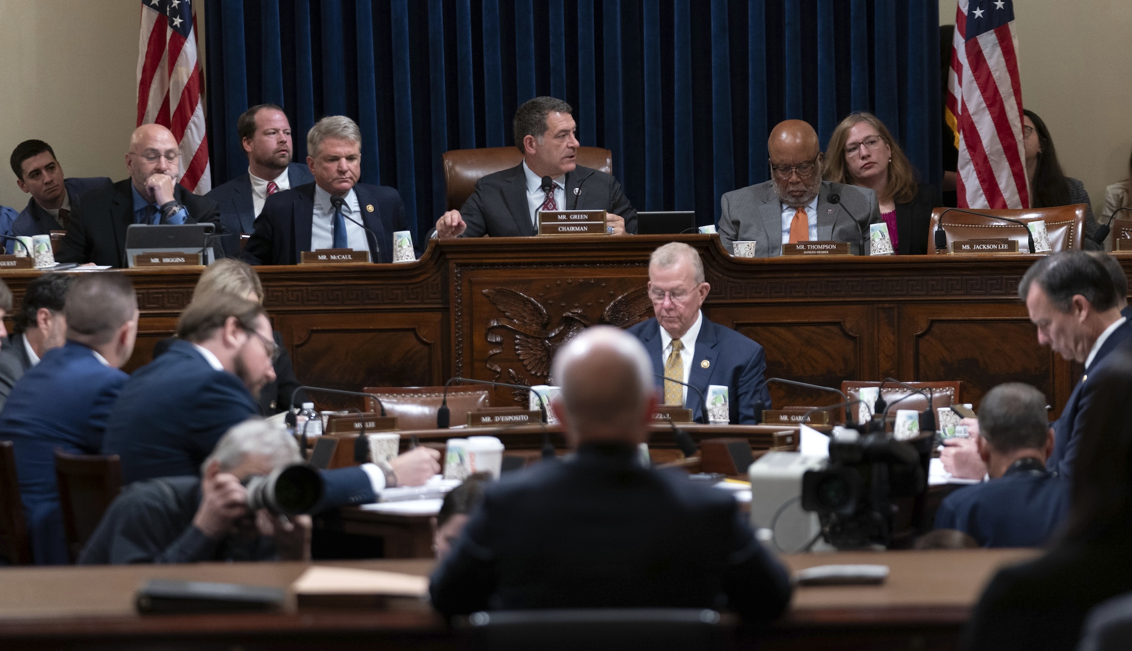 Republicans confront Mayorkas for giving illegal immigrants freedom over detention