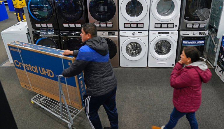 Consumer confidence drops to lowest level in nearly two years