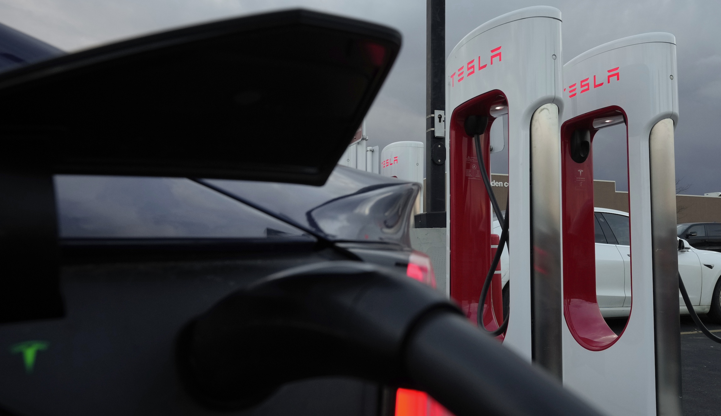 Treasury eases finalized electric vehicle tax credit to allow for Chinese graphite