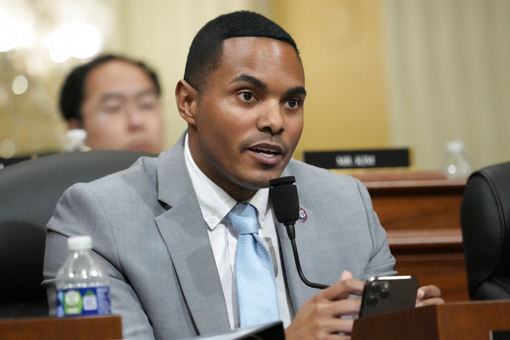 New York Democrat says there’s ‘no greater enemy’ than Trump ahead of Bronx rally