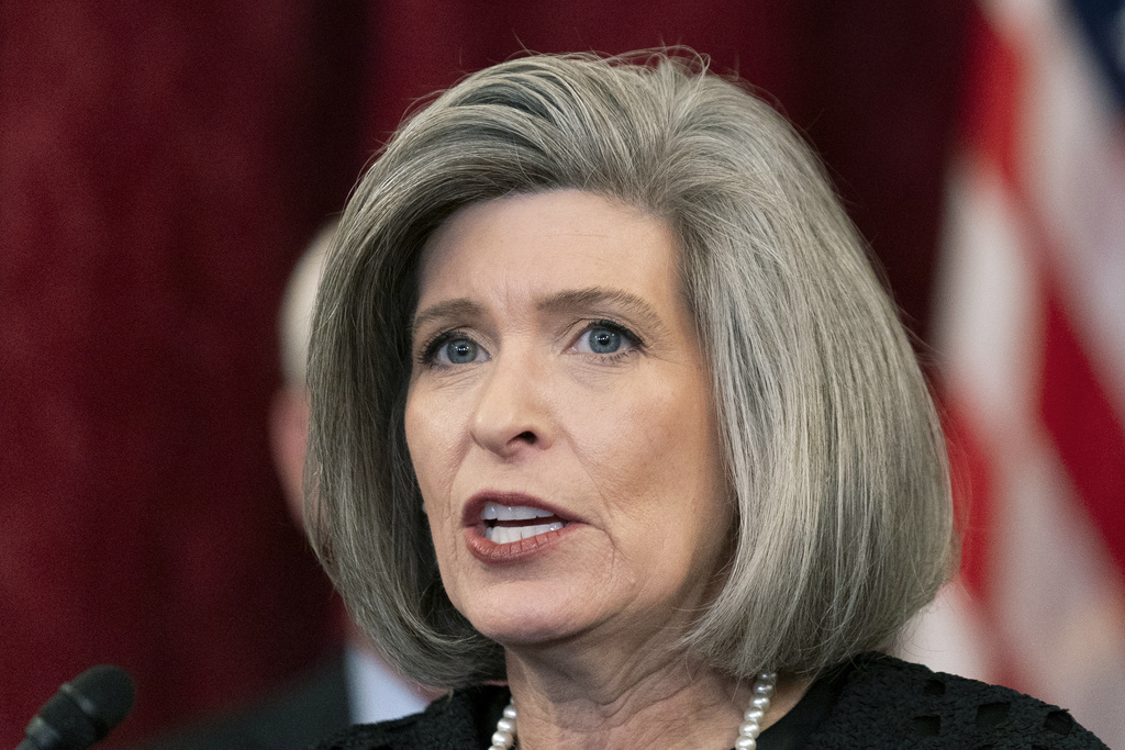 Ernst introduces bill to require DC-based agencies to relocate 30% of workforce across country