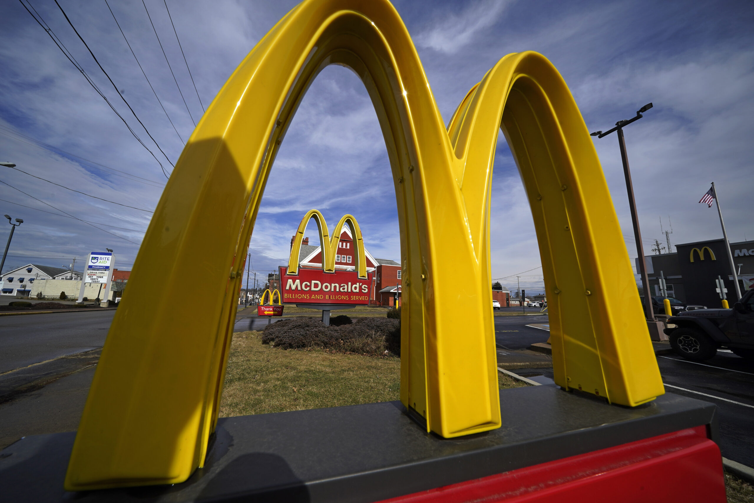 California’s $20 minimum wage leads 89% of fast-food restaurants to reduce hours