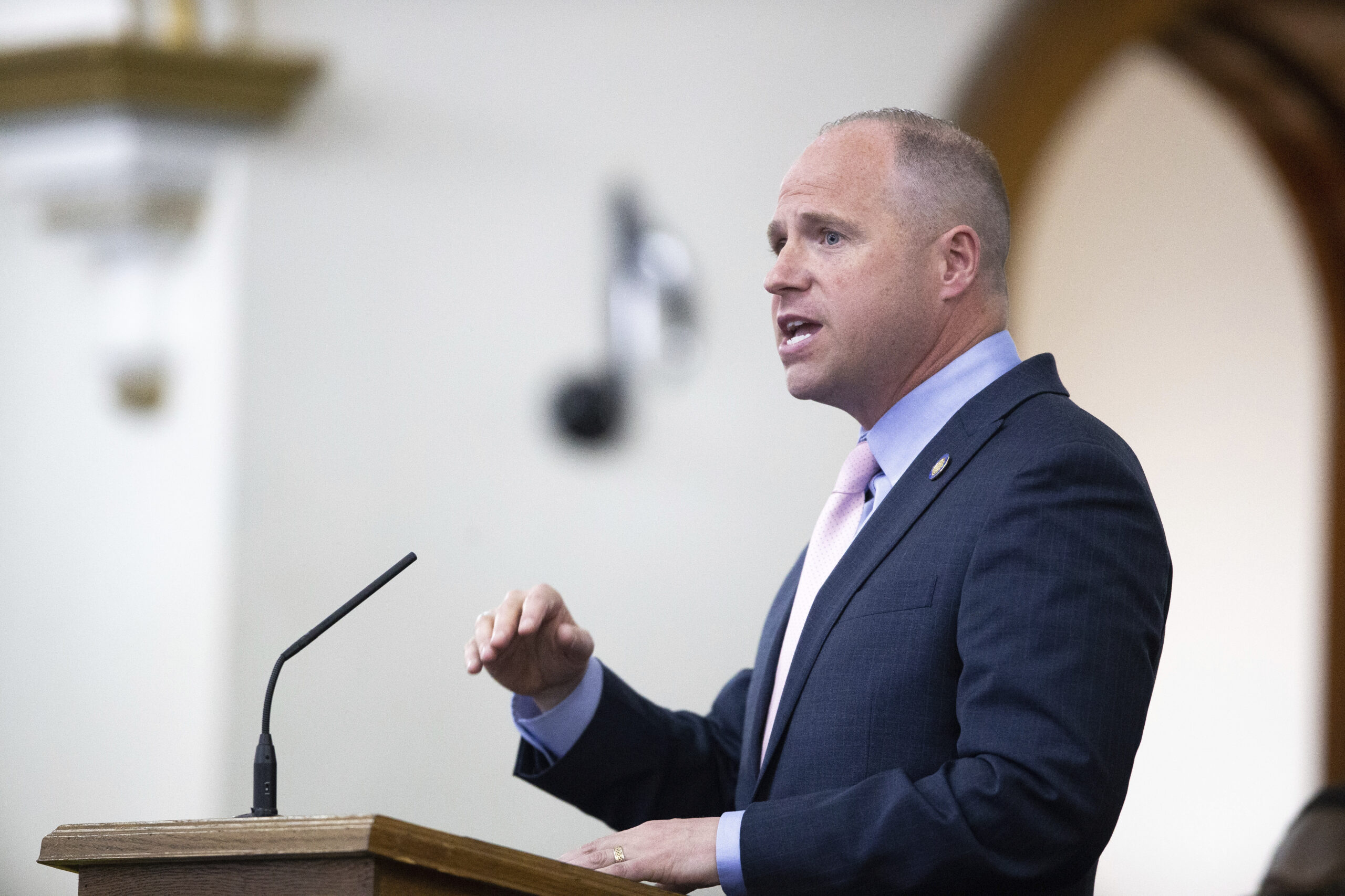 Democrats narrow Republicans’ slim majority with swearing-in of Tim Kennedy