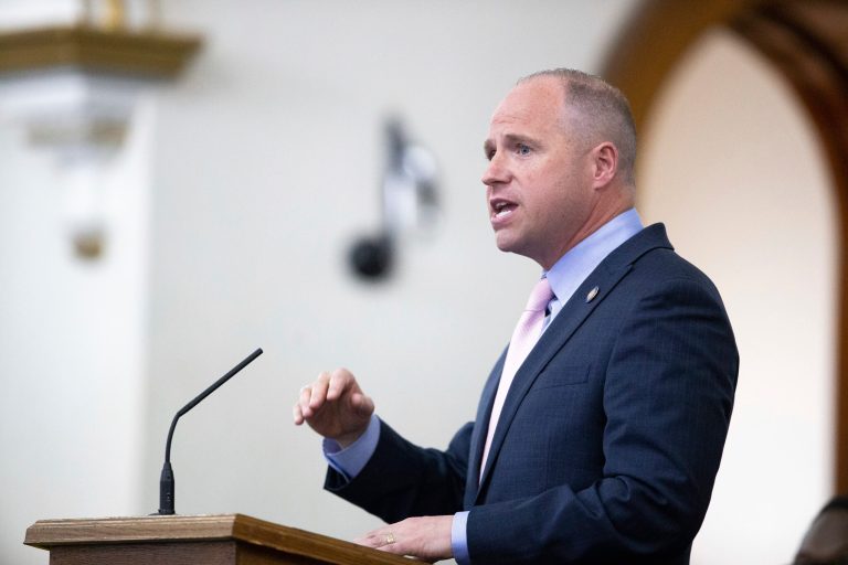 Democrats narrow Republicans’ slim majority with swearing-in of Tim Kennedy