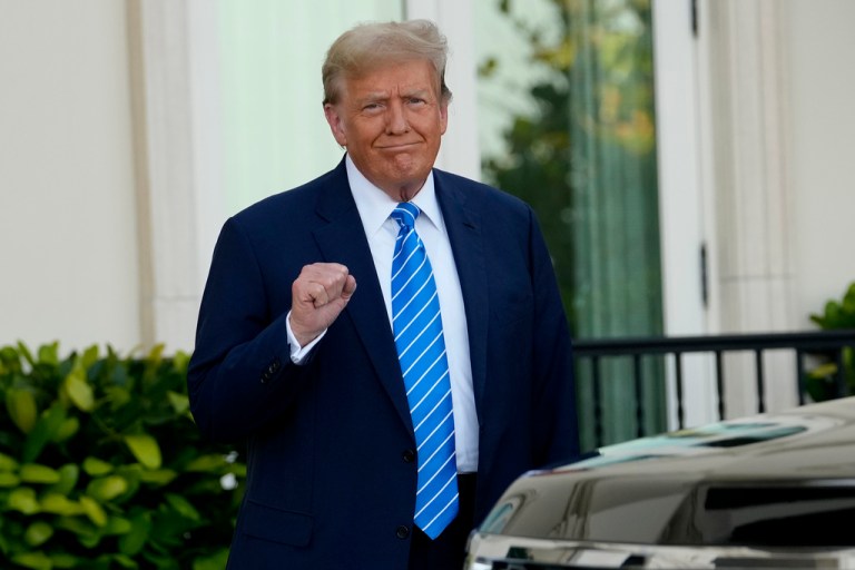 Trump woos donors with promises supporting him will be a good business move