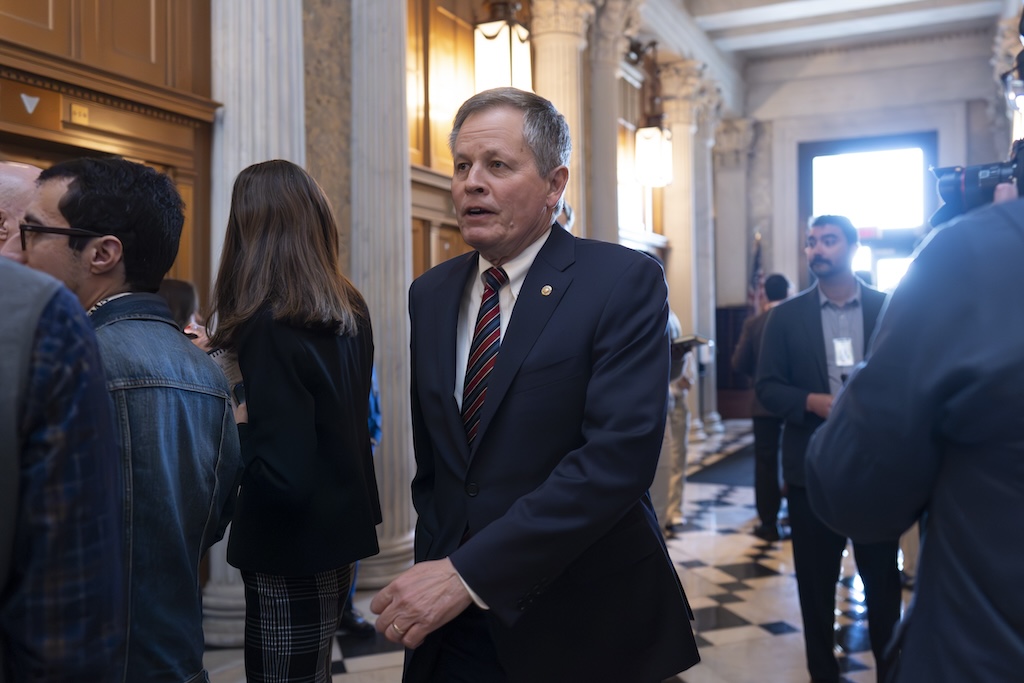 Republican senator threatens to hold up RFK Stadium redevelopment bill if Commanders do not ‘honor’ former logo