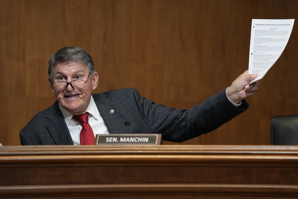 Joe Manchin lectures the Democratic Party: ‘Never leave your base’