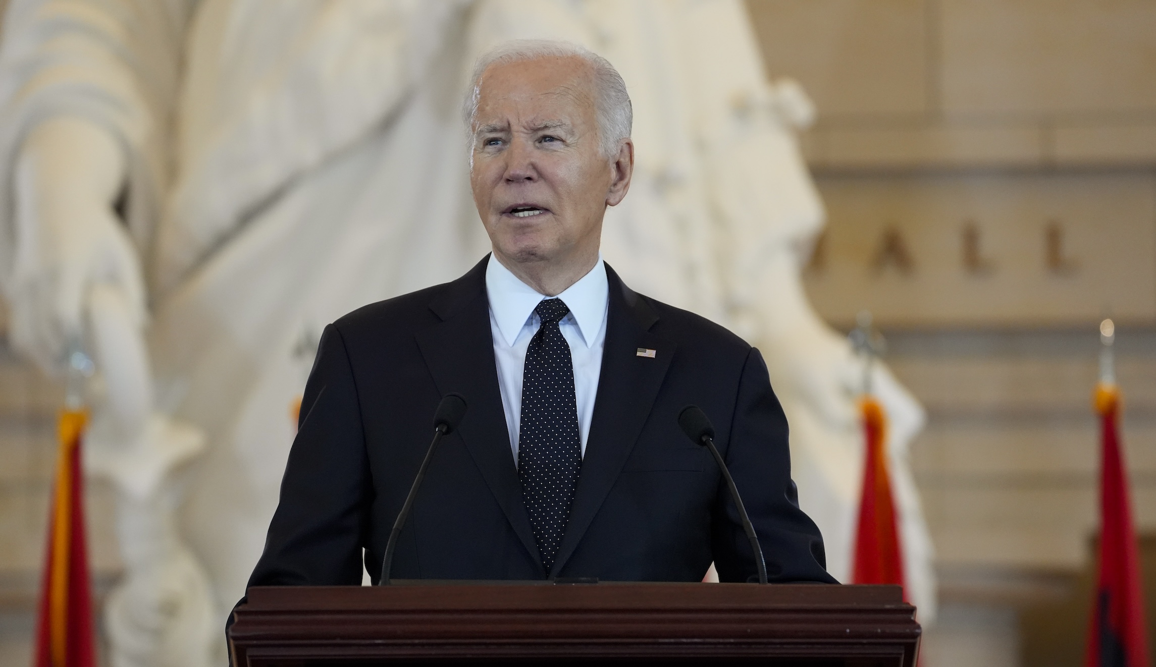 Biden denounces antisemitism at Holocaust Memorial Museum remembrance speech