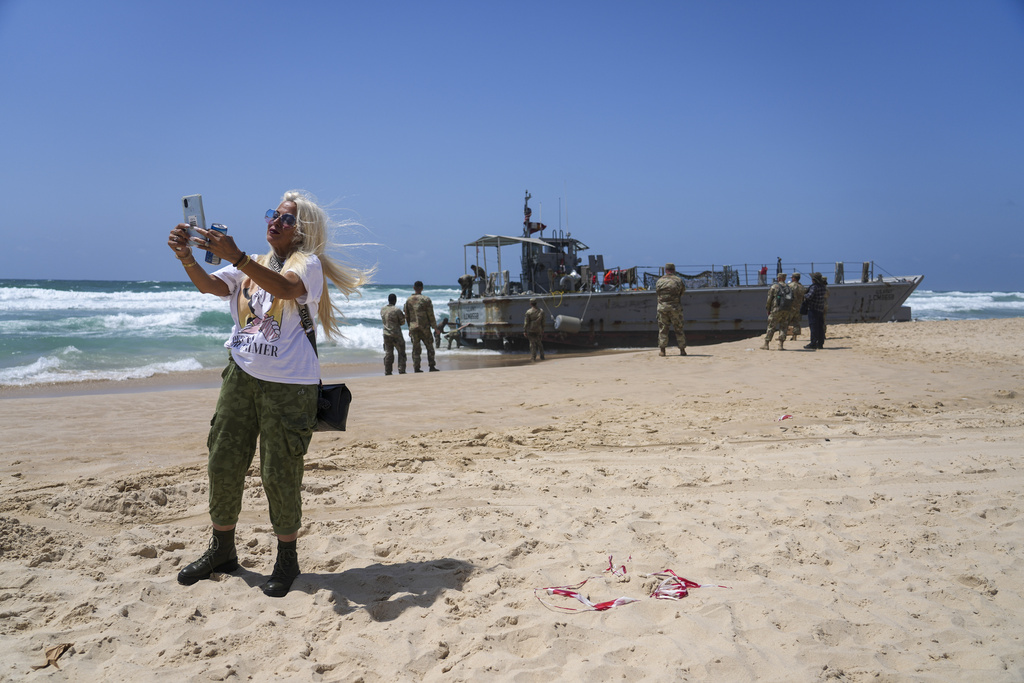 US military boats encounter rough seas during aid mission to Gaza