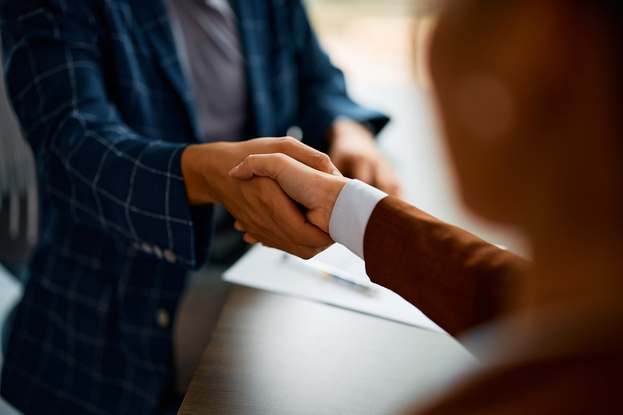 Delays continue to plague Illinois agency responsible for issuing professional licenses