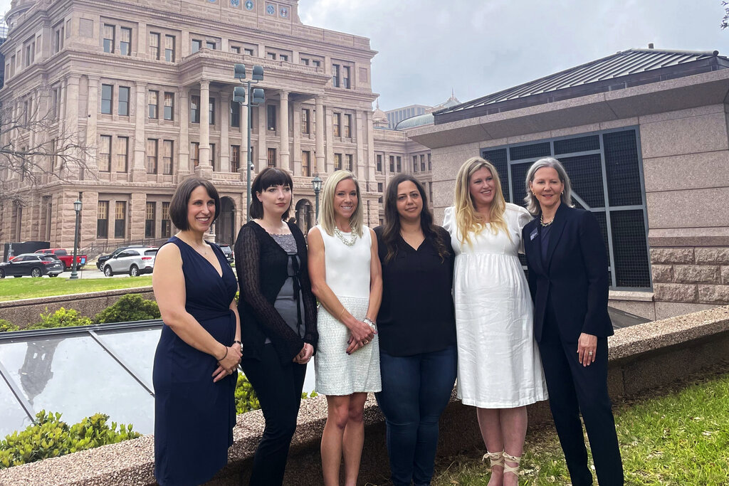 Woman who left Texas for abortion joins with Texas Democrats and blasts Trump