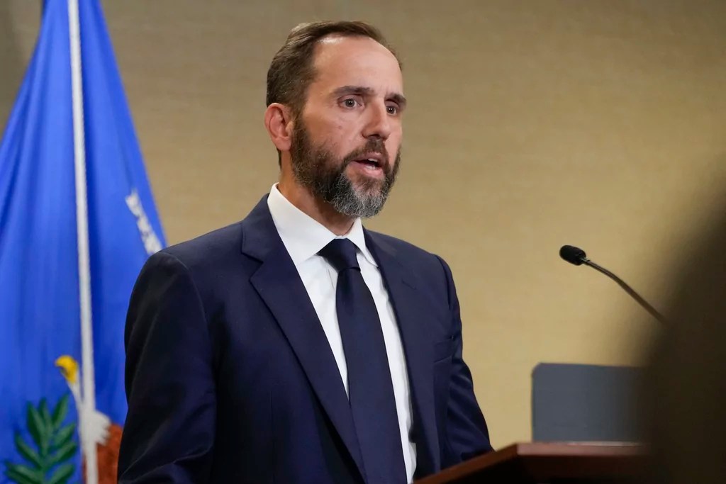 Jack Smith unveils tranche of evidence to support Trump gag order