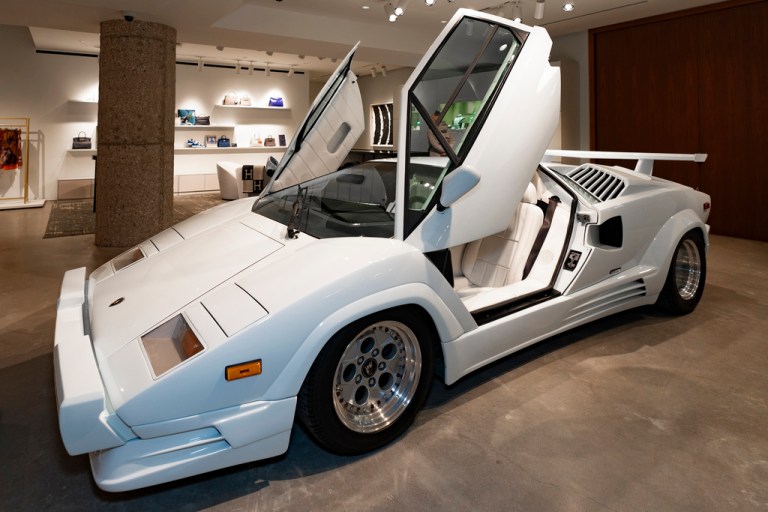 Luxury vehicle owners upgrade to armor and bulletproof glass to combat carjackers