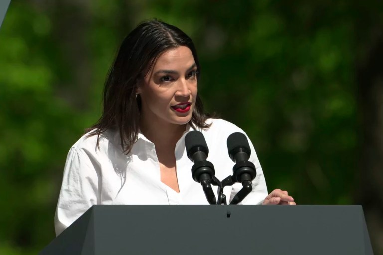 AOC cruises to victory over Democratic challenger in New York House primary