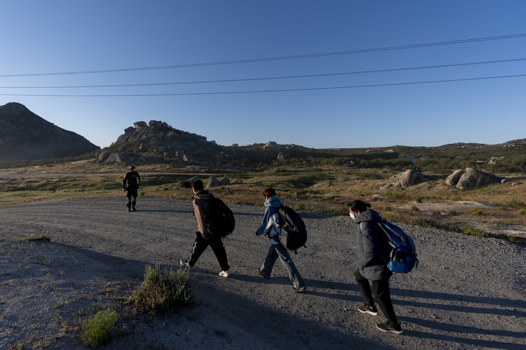 Top Senate Republicans press Mayorkas on admission of eight suspected ISIS terrorists at border