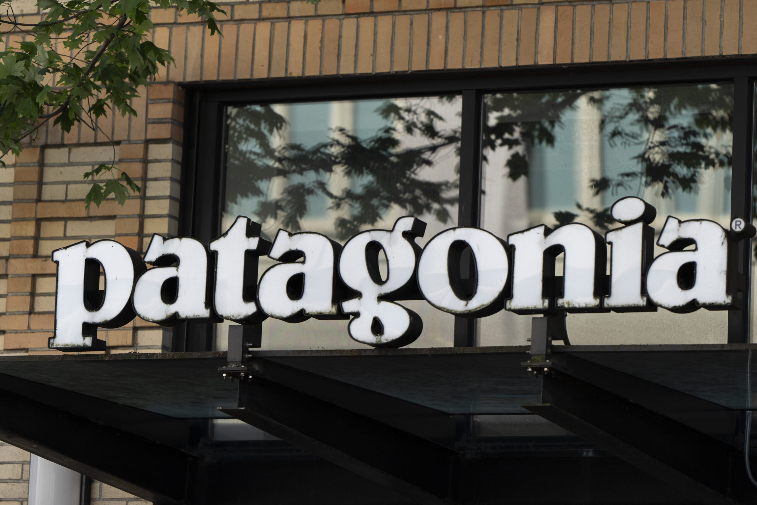Patagonia funneled thousands to Palestinian terrorism-linked group, documents show