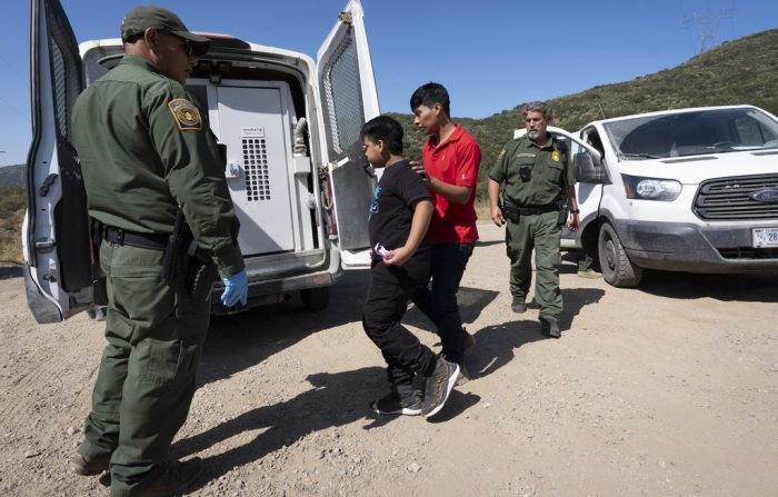 Border Patrol arrests of illegal immigrants over past year hit 55-year low