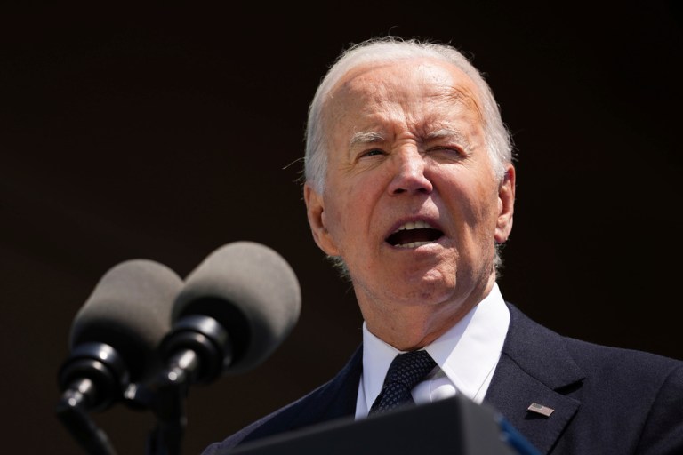 Biden ridiculed for blank stare during Juneteenth concert