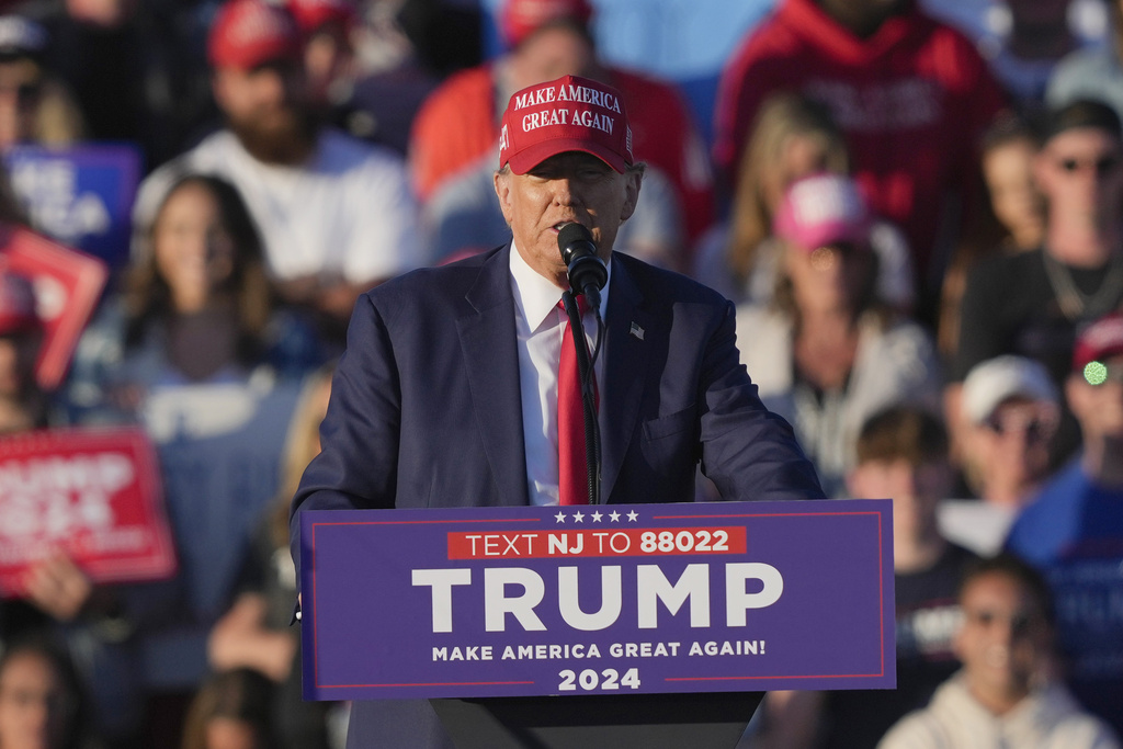 Trump fundraising ploy suggests foes want to behead him: ‘HAUL OUT THE GUILLOTINE’