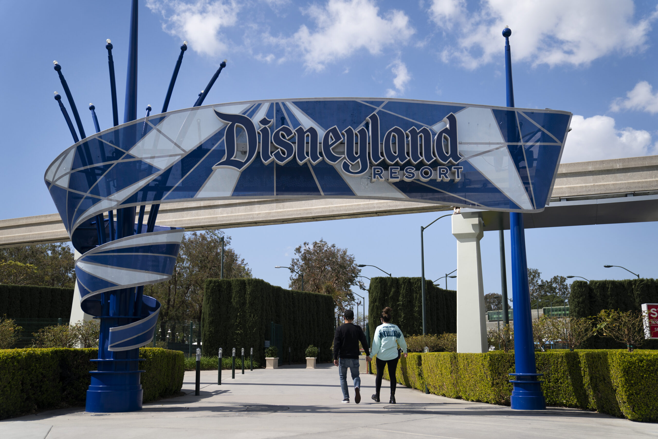 Disneyland employee dies after fall from golf cart
