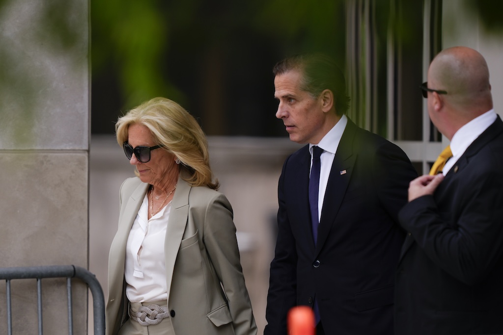 Democratic donors foot bill for first lady’s first-class flights to be with Hunter Biden in court