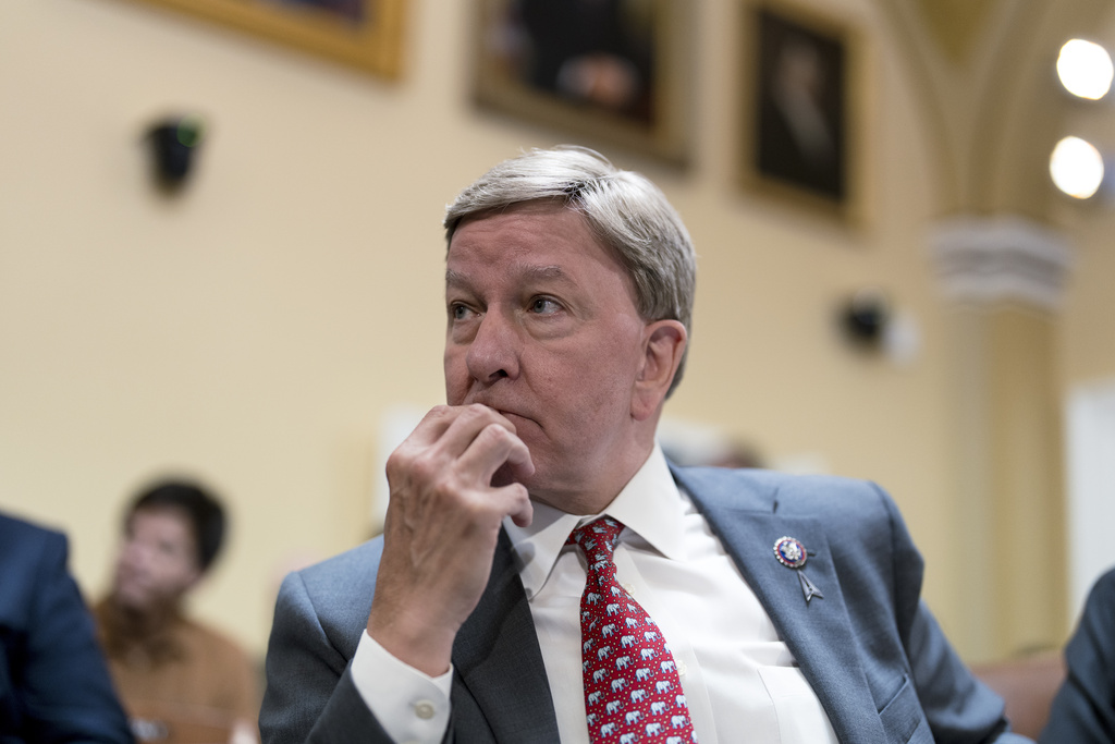 House passes draft registration amid recruitment crisis