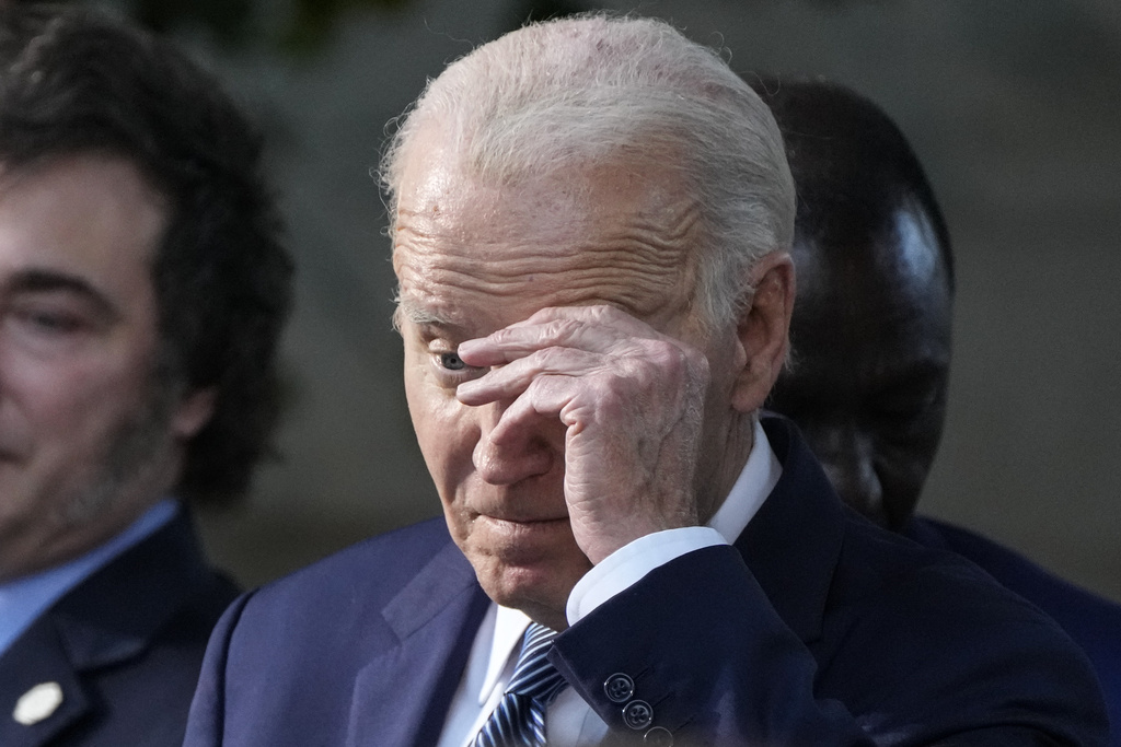Ballot watchdog warns of Democrats illegally switching out Biden for Clinton