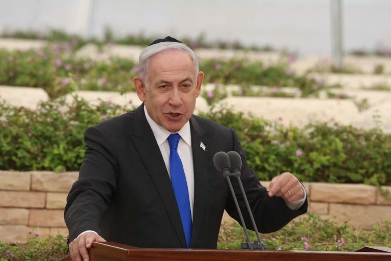 Netanyahu speaks at Nahalat Yishak Cemetery