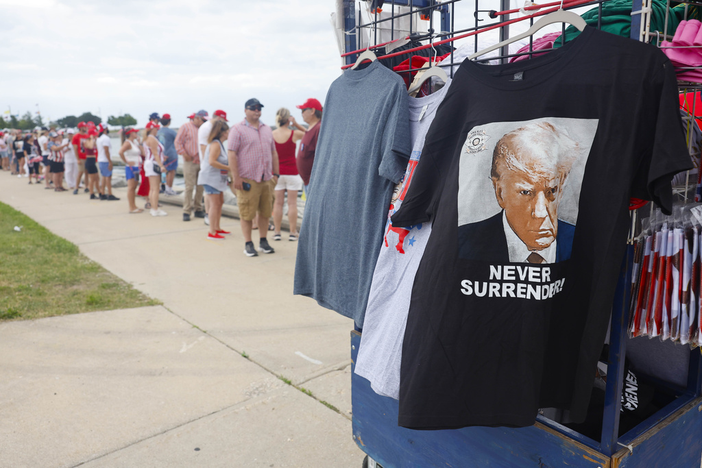Trump denies calling Milwaukee ‘horrible city’ at Wisconsin rally