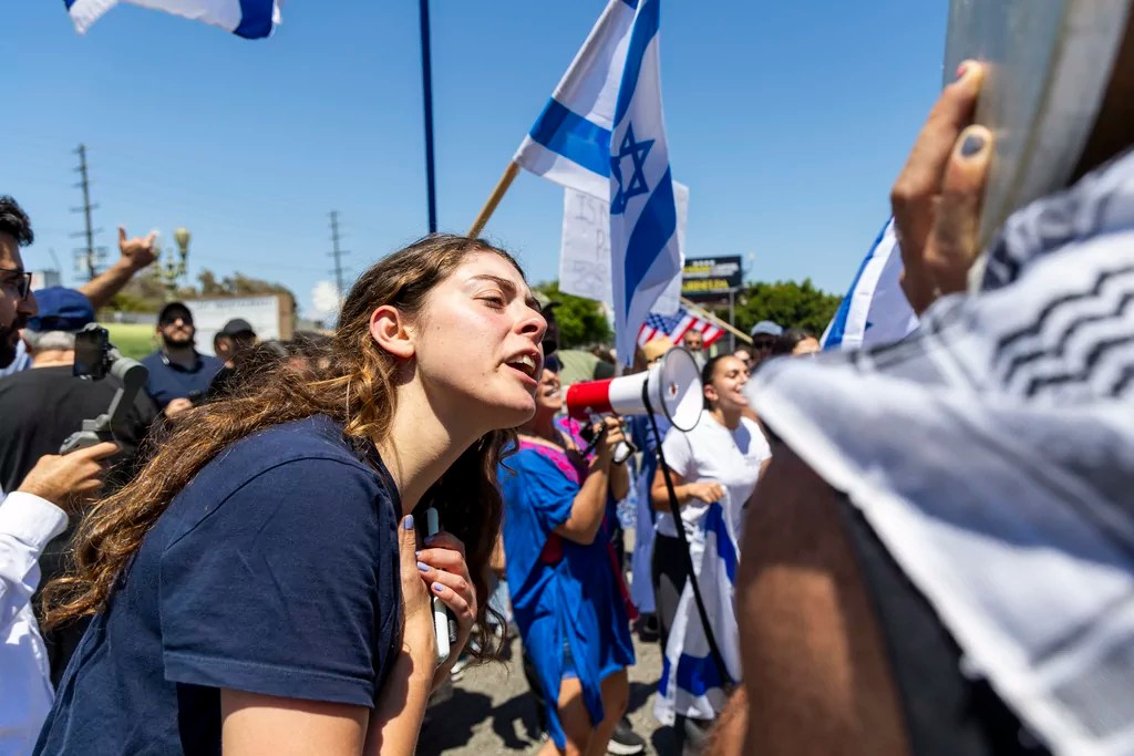 Biden condemns ‘unconscionable’ violence outside Los Angeles synagogue