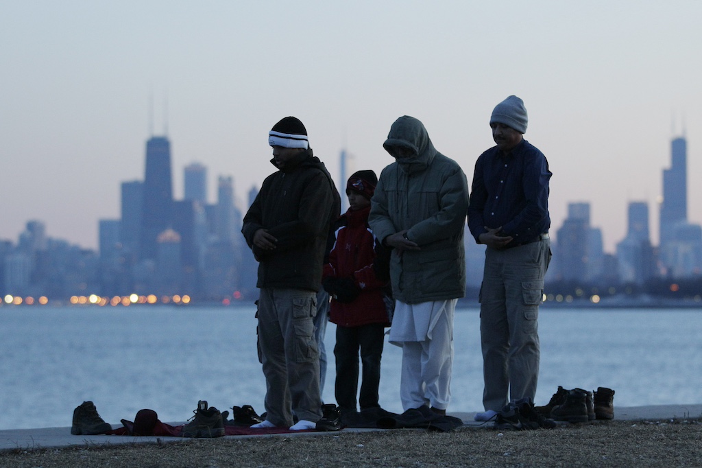 Migrant families face eviction in Chicago as city moves forward with removing them
