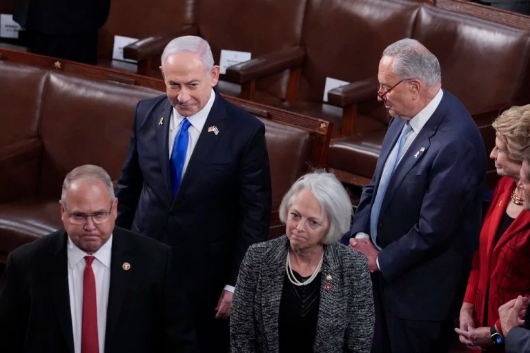 Schumer did not shake Netanyahu’s hand at joint address due to ‘serious disagreements’ with leader