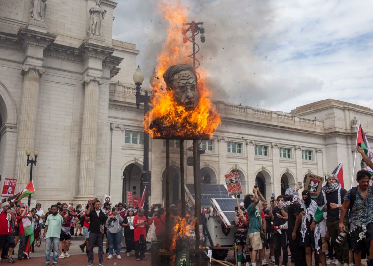 Kamala Harris is trying to form an impossible coalition