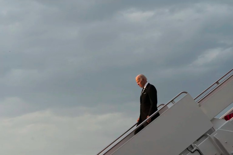 Will lame-duck Biden fly to the finish or float off into the sunset?