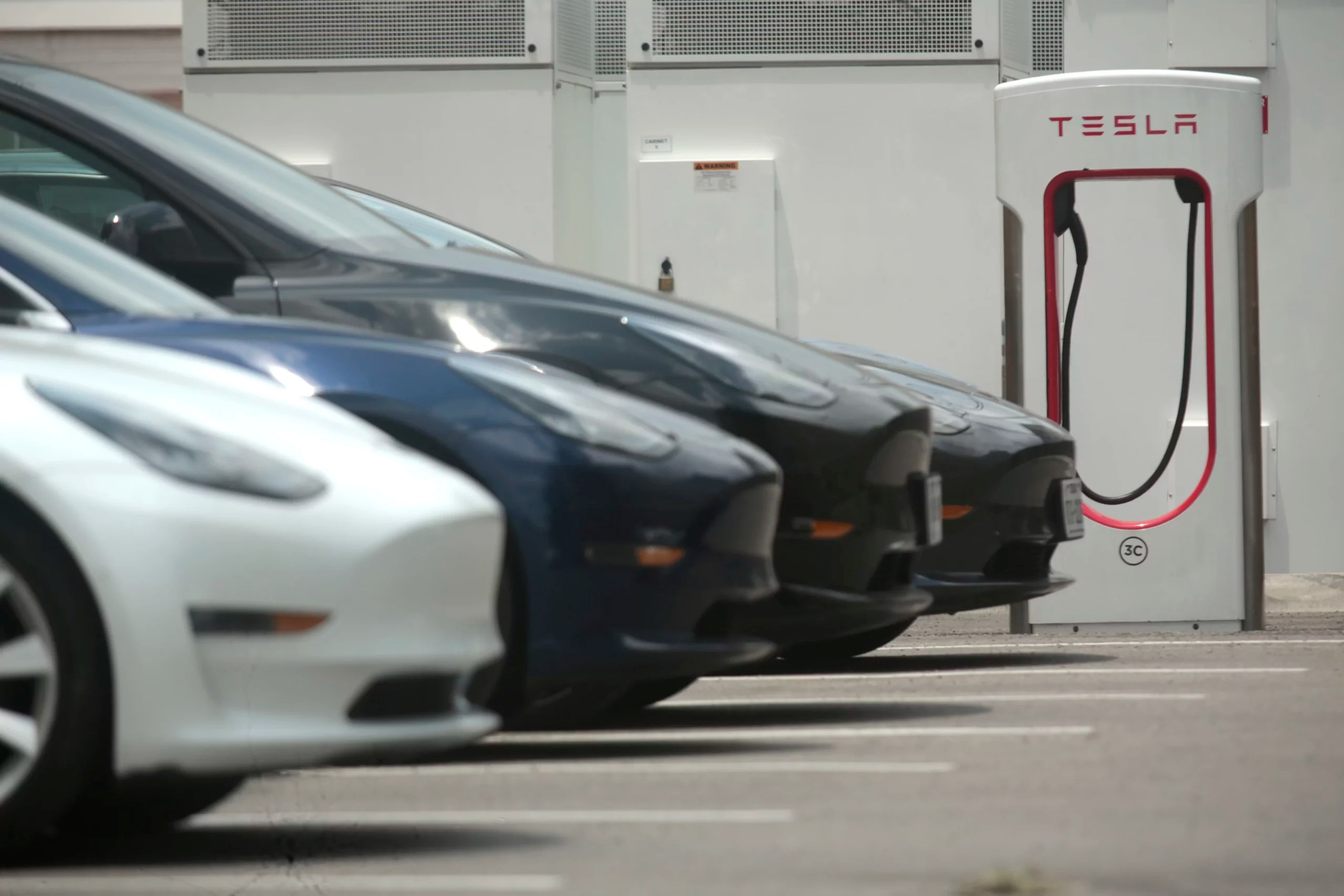 Almost half of electric vehicle owners want to revert to gas-powered cars: Poll