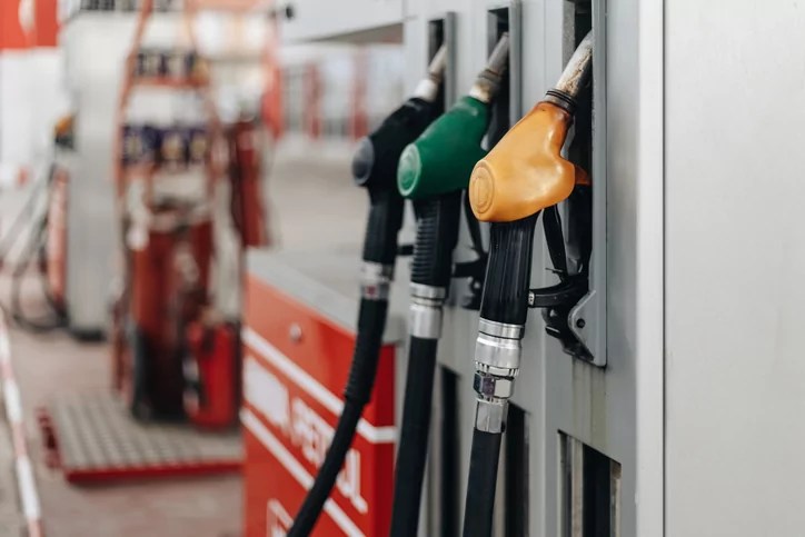 Gas prices: Another day of relief at the pumps to start the week
