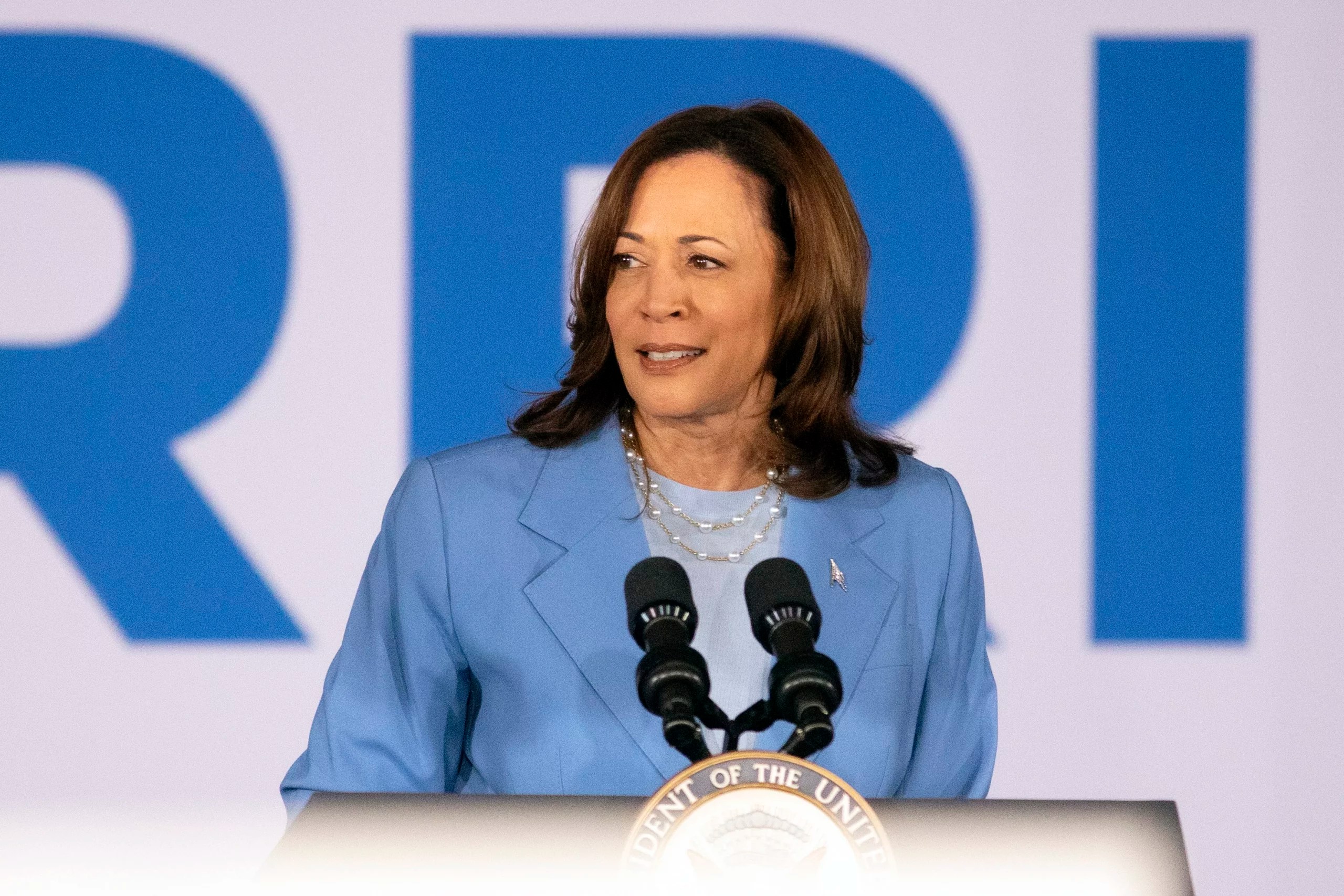 Kamala Harris’s BET Awards appearance labeled as ‘cringe’ on social media