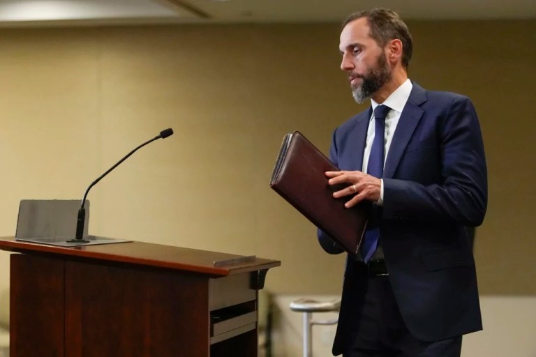 Jack Smith asks judge to vacate deadlines in Trump 2020 election case