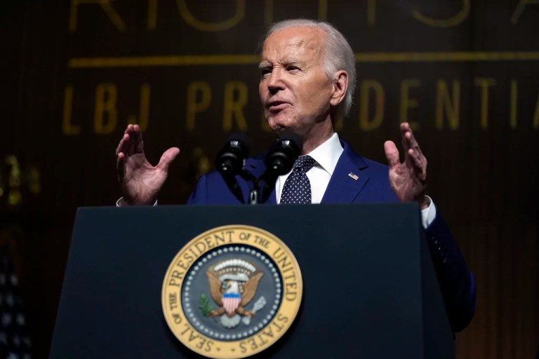 Democrats praise Biden as they push him out the door