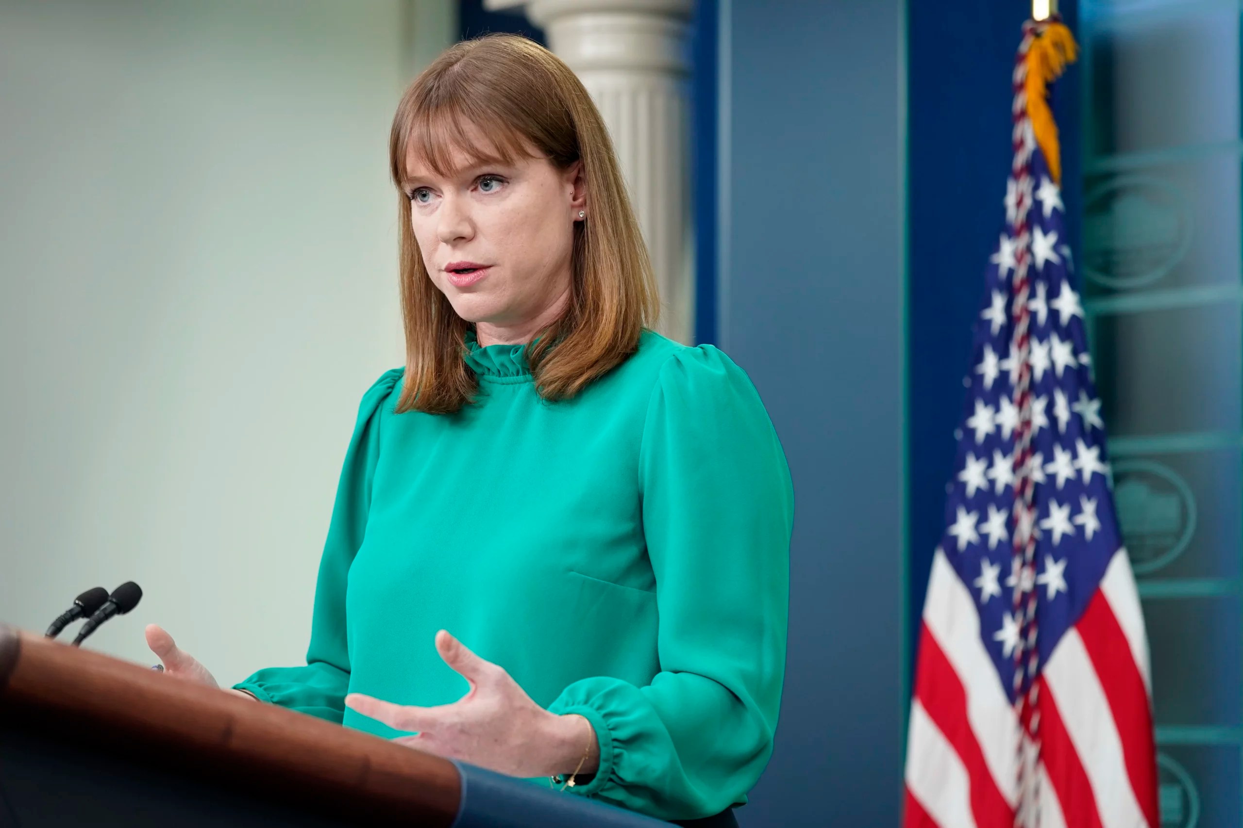 Kate Bedingfield argues ‘the bottom has not fallen out’ on Biden post-debate