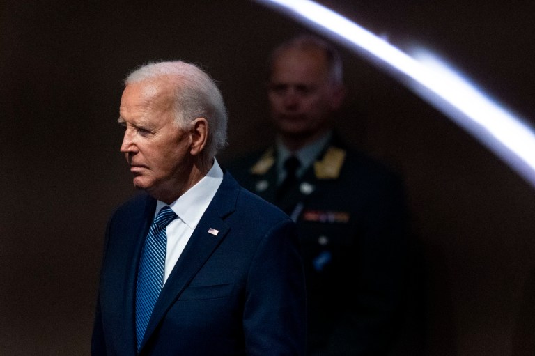 Fresh round of celebrities call for Biden to step down