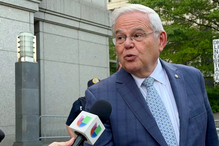 Bob Menendez bribery trial heads to jury