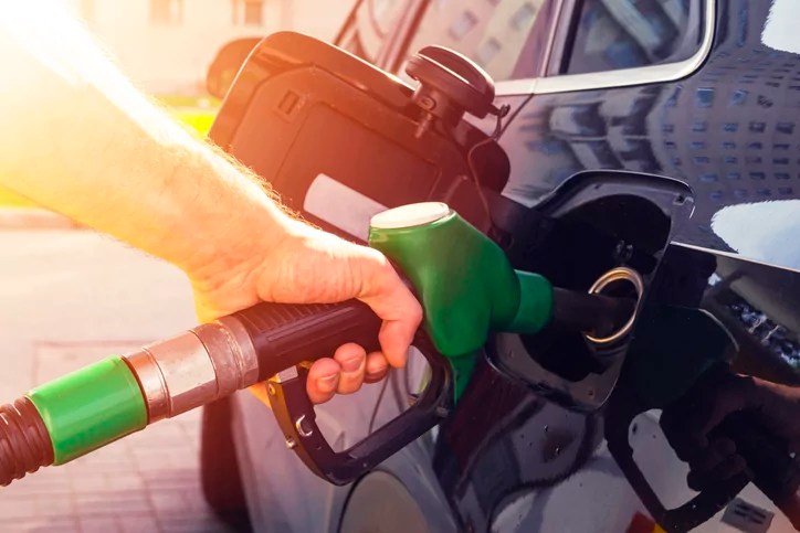 Gas prices: Drop in fuel costs to begin June