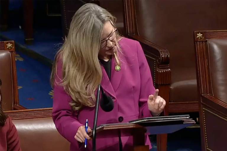Jennifer Wexton uses AI voice on House floor for the first time