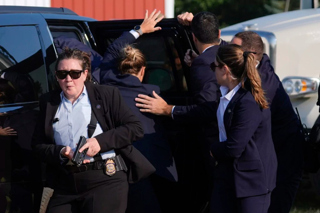 Secret Service under cloud of questions after foiled Trump assassination attempt