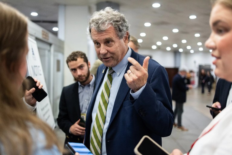 Sherrod Brown leading by 4 points over GOP challenger in Ohio despite Trump’s lead in state