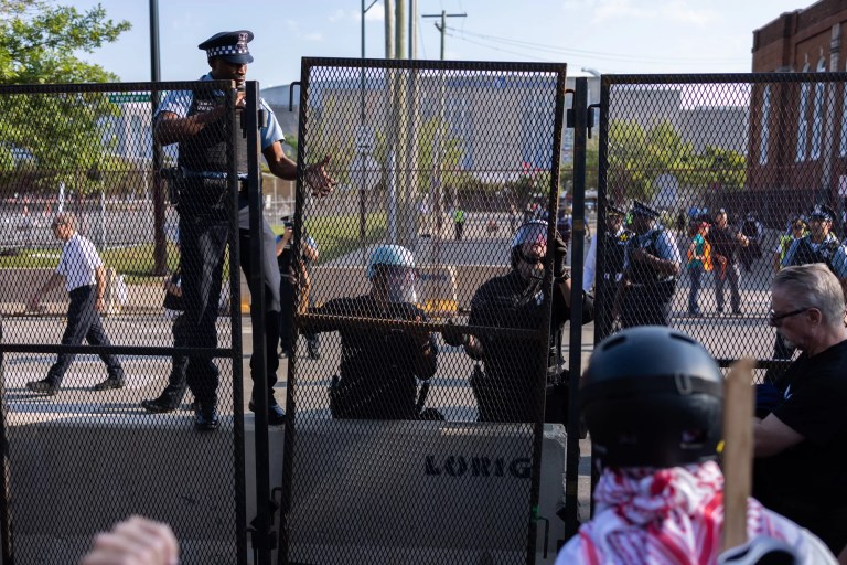 Chicago denies ‘operational failure’ after Gaza protesters breach DNC security