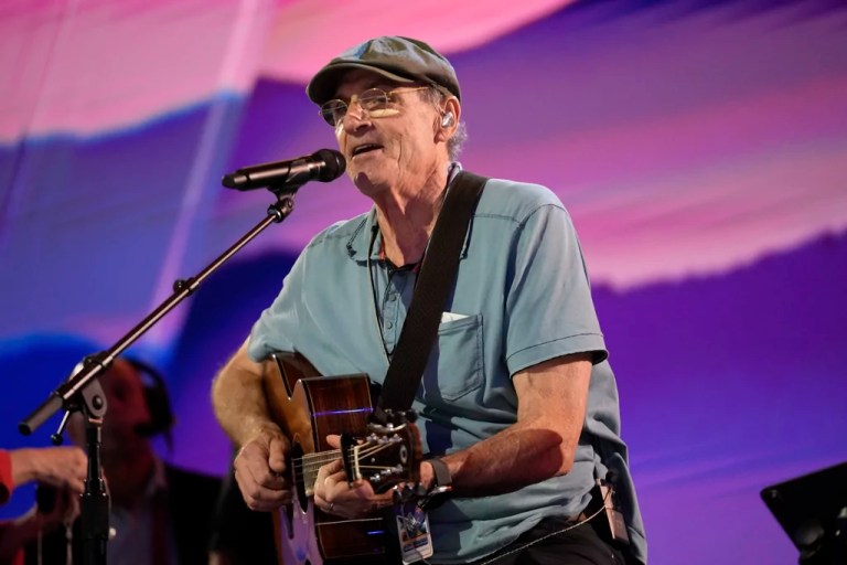 James Taylor apologizes to fans after being cut from opening night at DNC