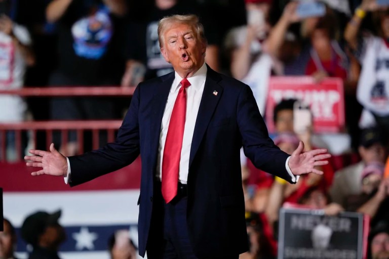 Judge sets court date for Trump election interference case