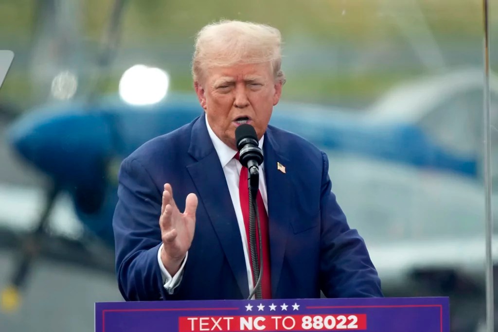 Trump says he would rehire military members fired over vaccine mandate with back pay